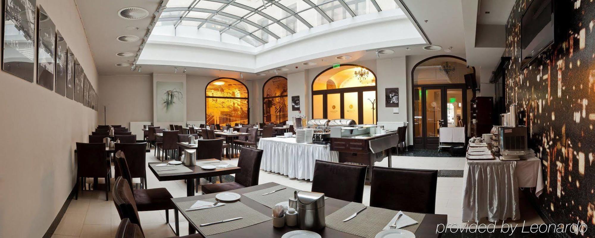 فندق بودابستفي  فندق كارات البوتيكي المطعم الصورة